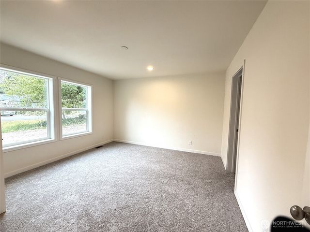 854 Mount Olympus Avenue SE, Ocean Shores, WA 98569