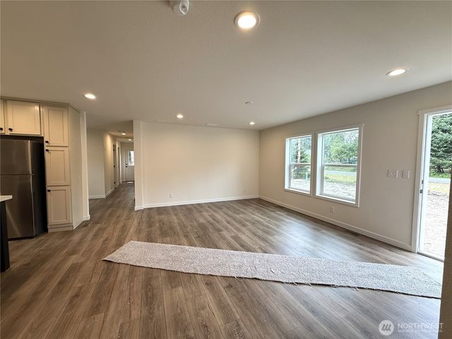 854 Mount Olympus Avenue SE, Ocean Shores, WA 98569