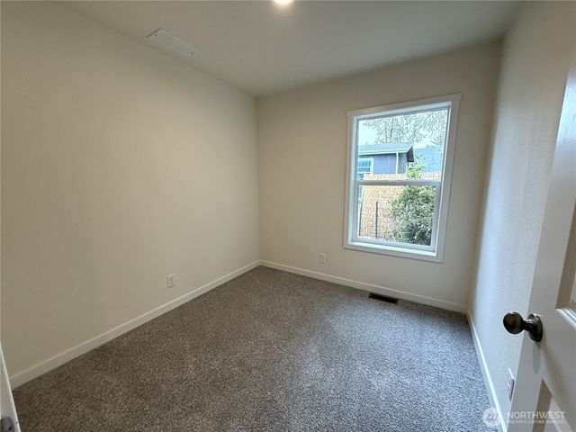 854 Mount Olympus Avenue SE, Ocean Shores, WA 98569