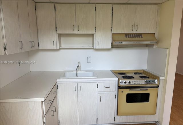 2131 NE 1st Court 103, Boynton Beach, FL 33435