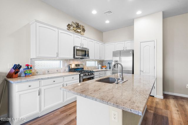 8523 N Shadow Wash Way, Tucson, AZ 85743