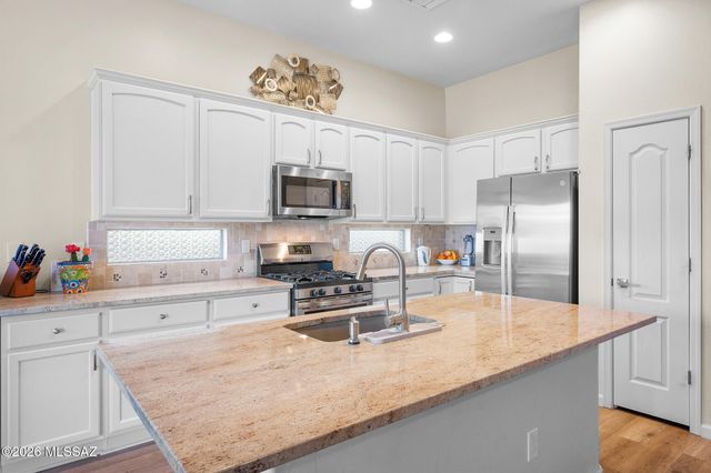 8523 N Shadow Wash Way, Tucson, AZ 85743