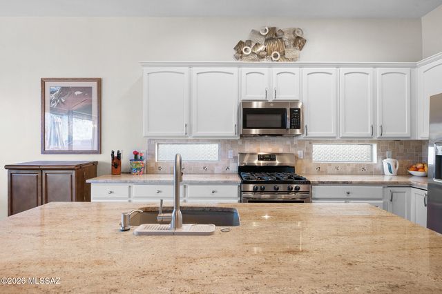 8523 N Shadow Wash Way, Tucson, AZ 85743