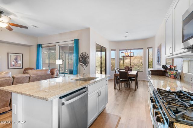 8523 N Shadow Wash Way, Tucson, AZ 85743