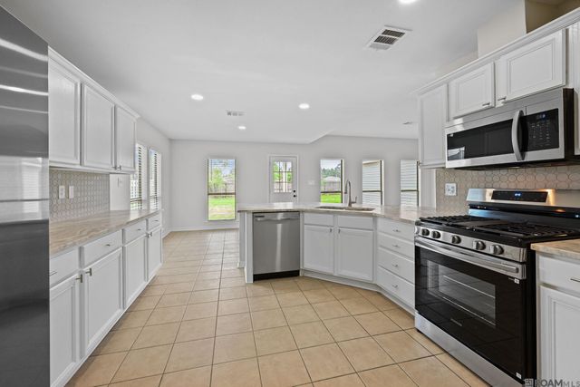 41332 Cherry Hill Avenue, Prairieville, LA 70769