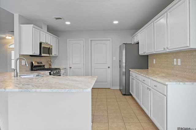 41332 Cherry Hill Avenue, Prairieville, LA 70769