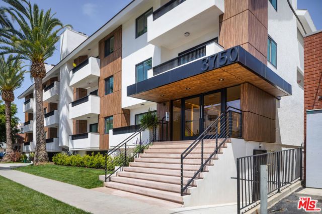3750 Glendon Avenue 32, Los Angeles, CA 90034