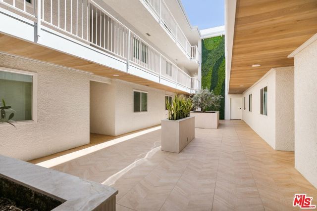 3750 Glendon Avenue 32, Los Angeles, CA 90034