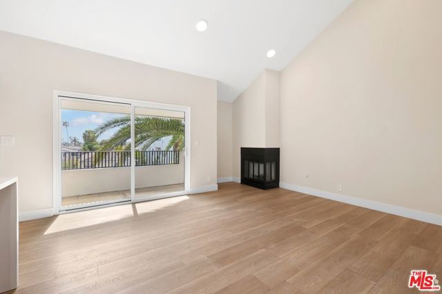 3750 Glendon Avenue 32, Los Angeles, CA 90034