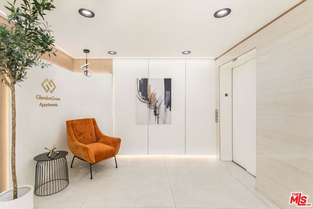 3750 Glendon Avenue 32, Los Angeles, CA 90034