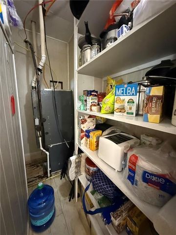 1302 Green Drive, Gallatin, MO 64640