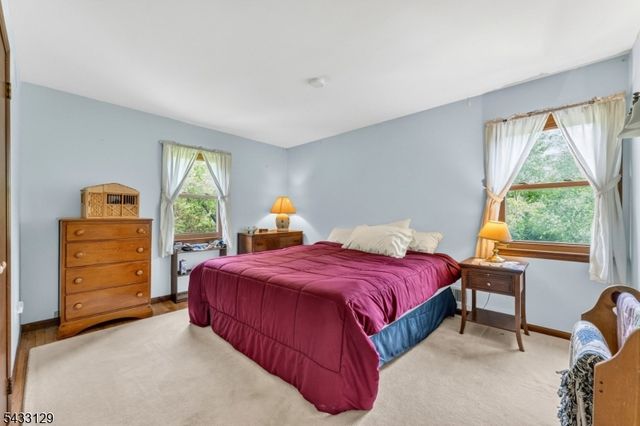27 Tall Cedar Ct, Montgomery Twp., NJ 08502