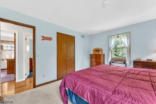 27 Tall Cedar Ct, Montgomery Twp., NJ 08502