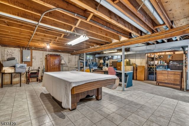 27 Tall Cedar Ct, Montgomery Twp., NJ 08502