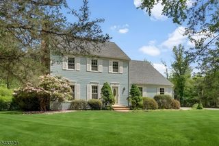 27 Tall Cedar Ct, Montgomery Twp., NJ 08502