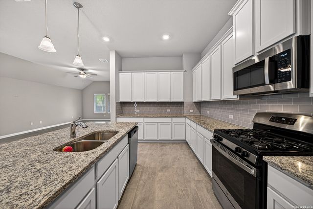 12834 hush, San Antonio, TX 78245