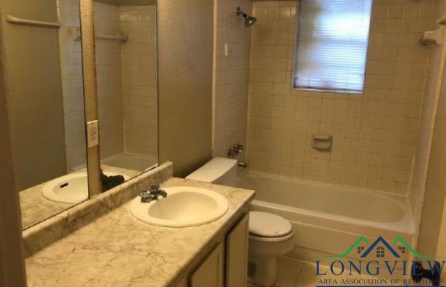 2606 Cedarcrest, Marshall, TX 75670