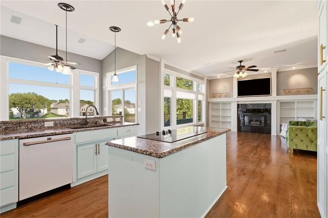 2808 SW Arthur Drive, Lee's Summit, MO 64082