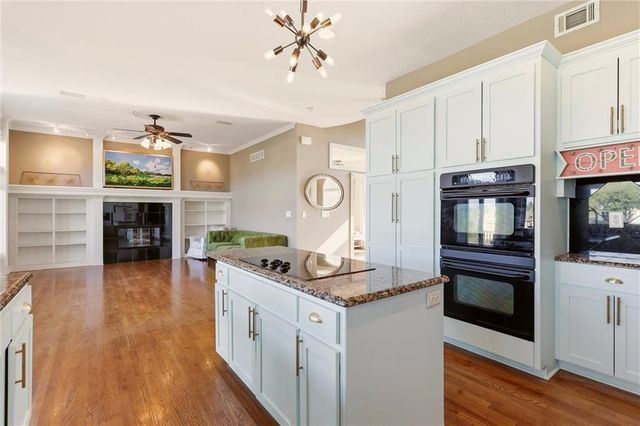 2808 SW Arthur Drive, Lee's Summit, MO 64082