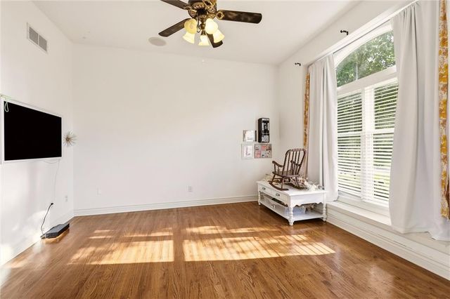 2808 SW Arthur Drive, Lee's Summit, MO 64082