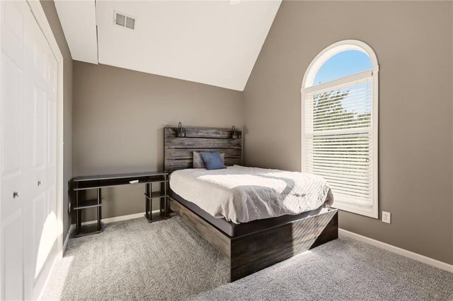 2808 SW Arthur Drive, Lee's Summit, MO 64082