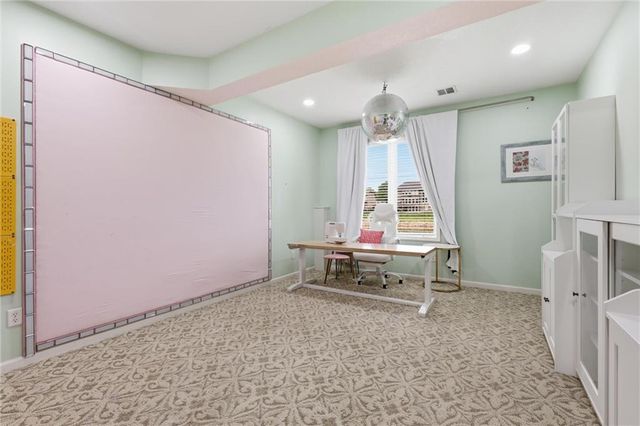 2808 SW Arthur Drive, Lee's Summit, MO 64082