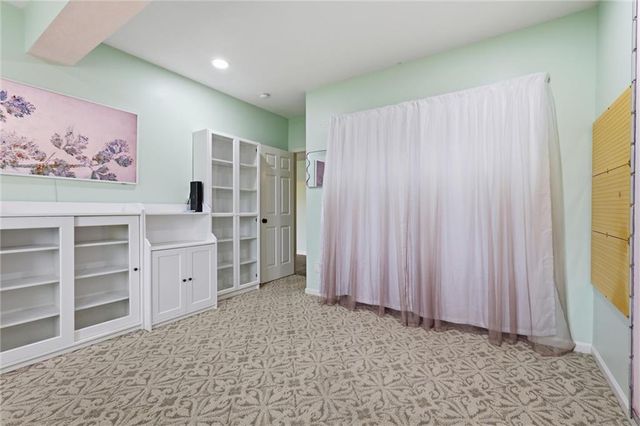 2808 SW Arthur Drive, Lee's Summit, MO 64082