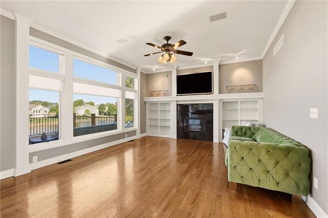 2808 SW Arthur Drive, Lee's Summit, MO 64082