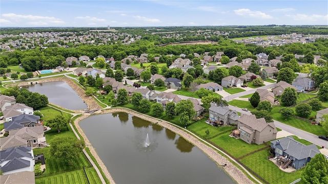 2808 SW Arthur Drive, Lee's Summit, MO 64082