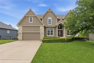 2808 SW Arthur Drive, Lee's Summit, MO 64082