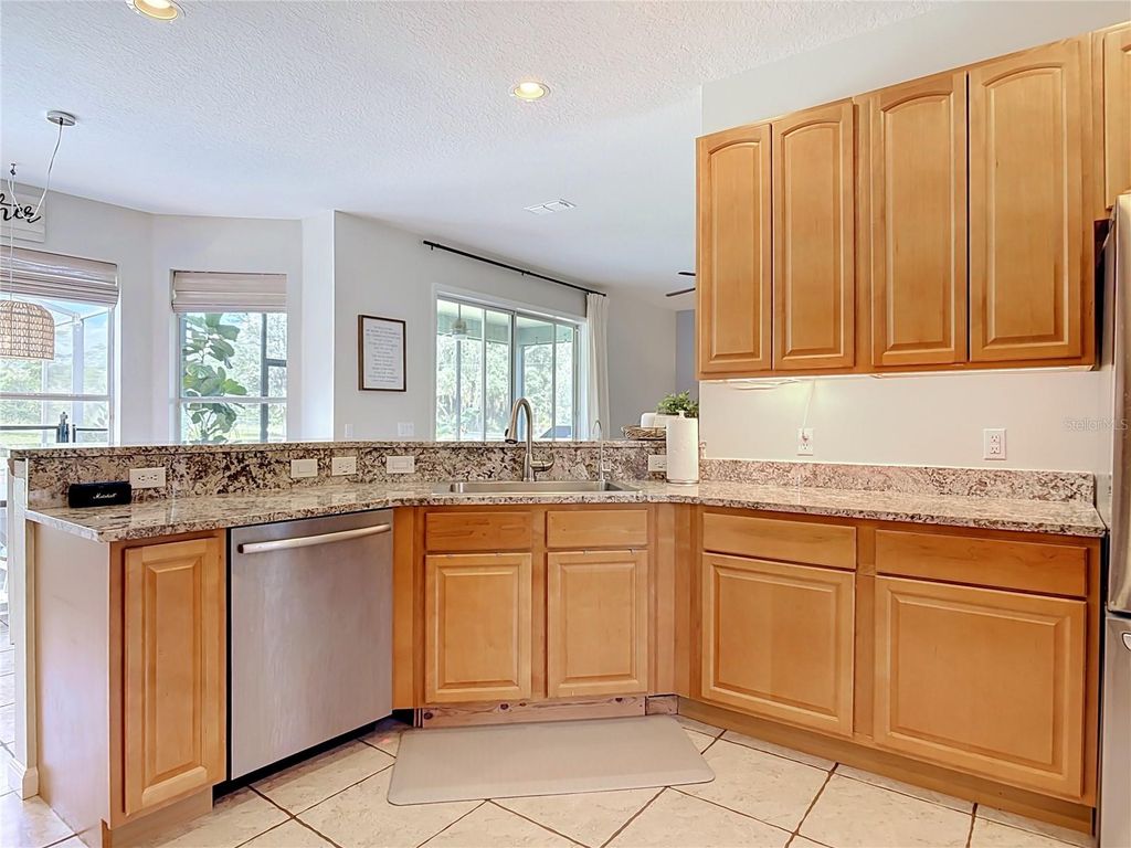 Image 16 of property listing at 2415 LAKE STREET, Deltona, FL 32738