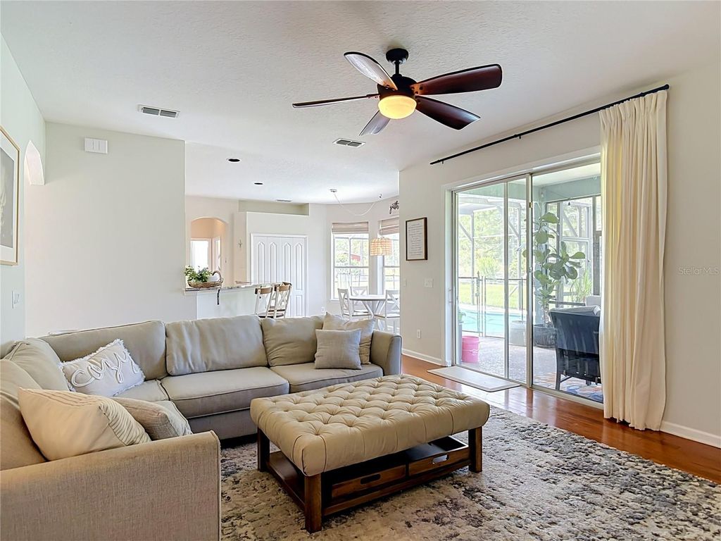 Image 23 of property listing at 2415 LAKE STREET, Deltona, FL 32738