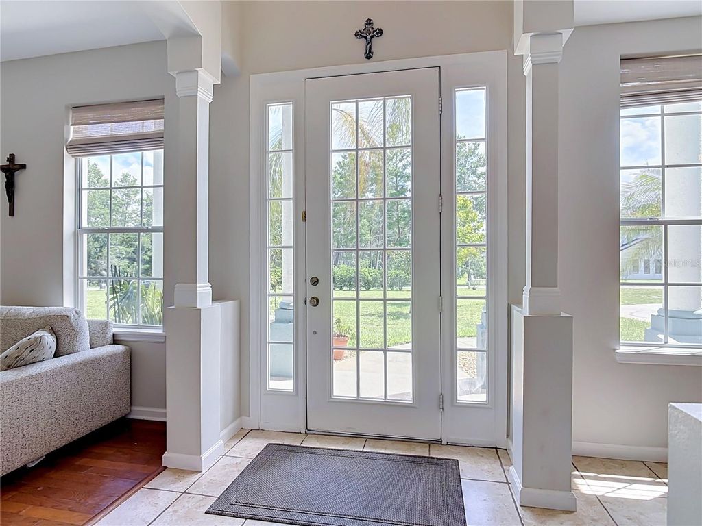 Image 5 of property listing at 2415 LAKE STREET, Deltona, FL 32738