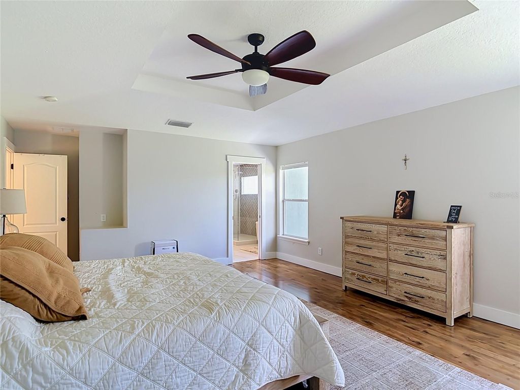Image 48 of property listing at 2415 LAKE STREET, Deltona, FL 32738