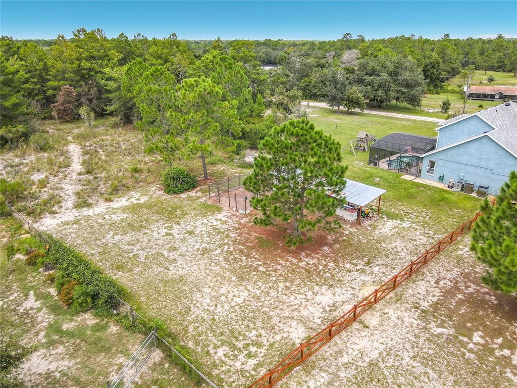 Image 71 of property listing at 2415 LAKE STREET, Deltona, FL 32738