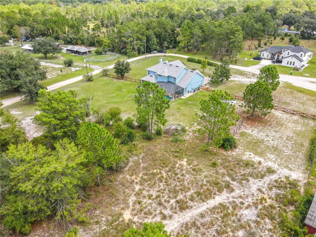 Image 72 of property listing at 2415 LAKE STREET, Deltona, FL 32738