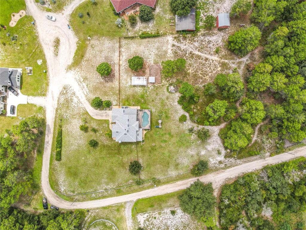 Image 73 of property listing at 2415 LAKE STREET, Deltona, FL 32738