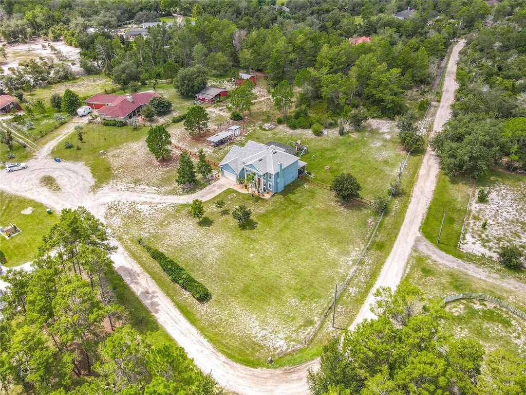 Image 78 of property listing at 2415 LAKE STREET, Deltona, FL 32738