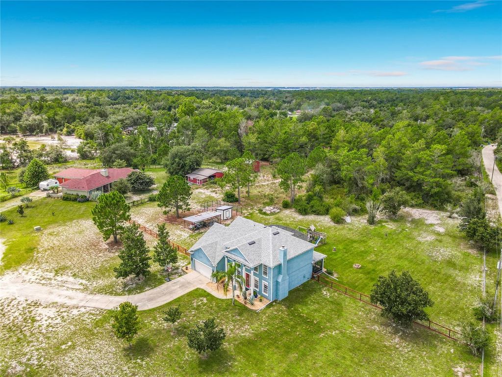 Image 80 of property listing at 2415 LAKE STREET, Deltona, FL 32738