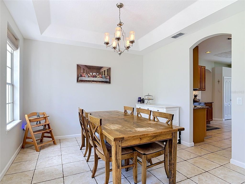Image 10 of property listing at 2415 LAKE STREET, Deltona, FL 32738