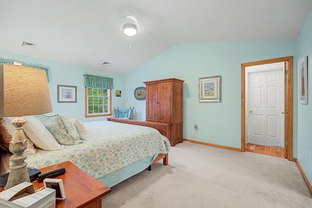 12 Gordon Lane, Yarmouth Port, MA 02675
