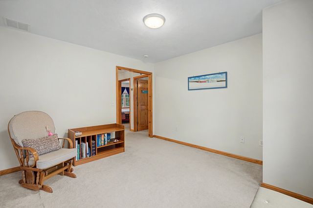 12 Gordon Lane, Yarmouth Port, MA 02675