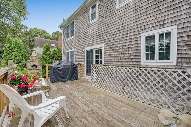 12 Gordon Lane, Yarmouth Port, MA 02675