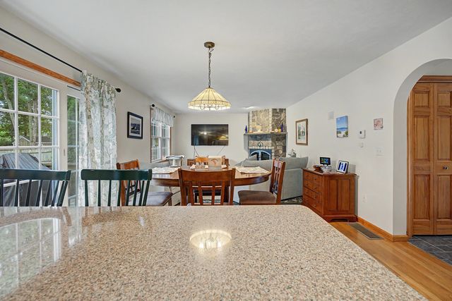 12 Gordon Lane, Yarmouth Port, MA 02675