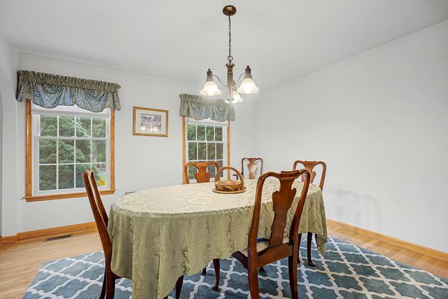 12 Gordon Lane, Yarmouth Port, MA 02675
