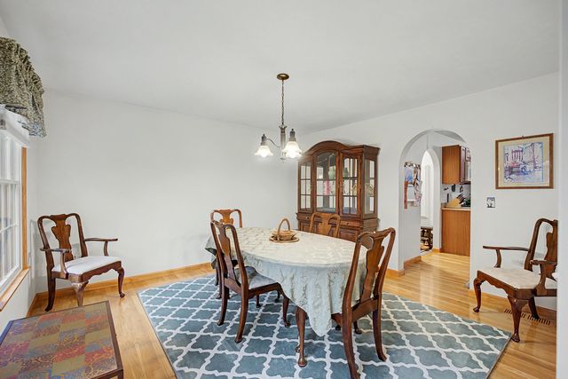 12 Gordon Lane, Yarmouth Port, MA 02675