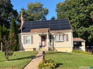 65 Sunnyside Court, Milford, CT 06460
