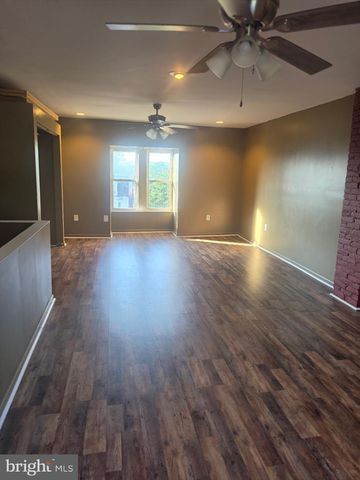 1929 STATE ST, Harrisburg, PA 17103