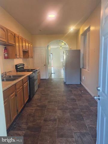1929 STATE ST, Harrisburg, PA 17103