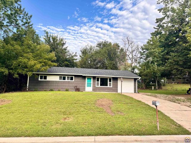 3015 SE Iowa AVE, Topeka, KS 66605